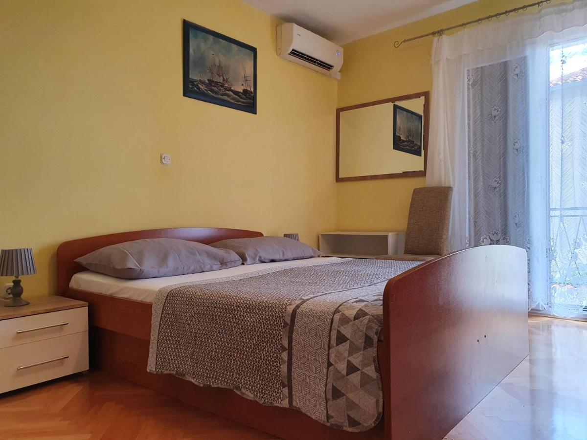 Apartments Ribarevic Makarska Bagian luar foto
