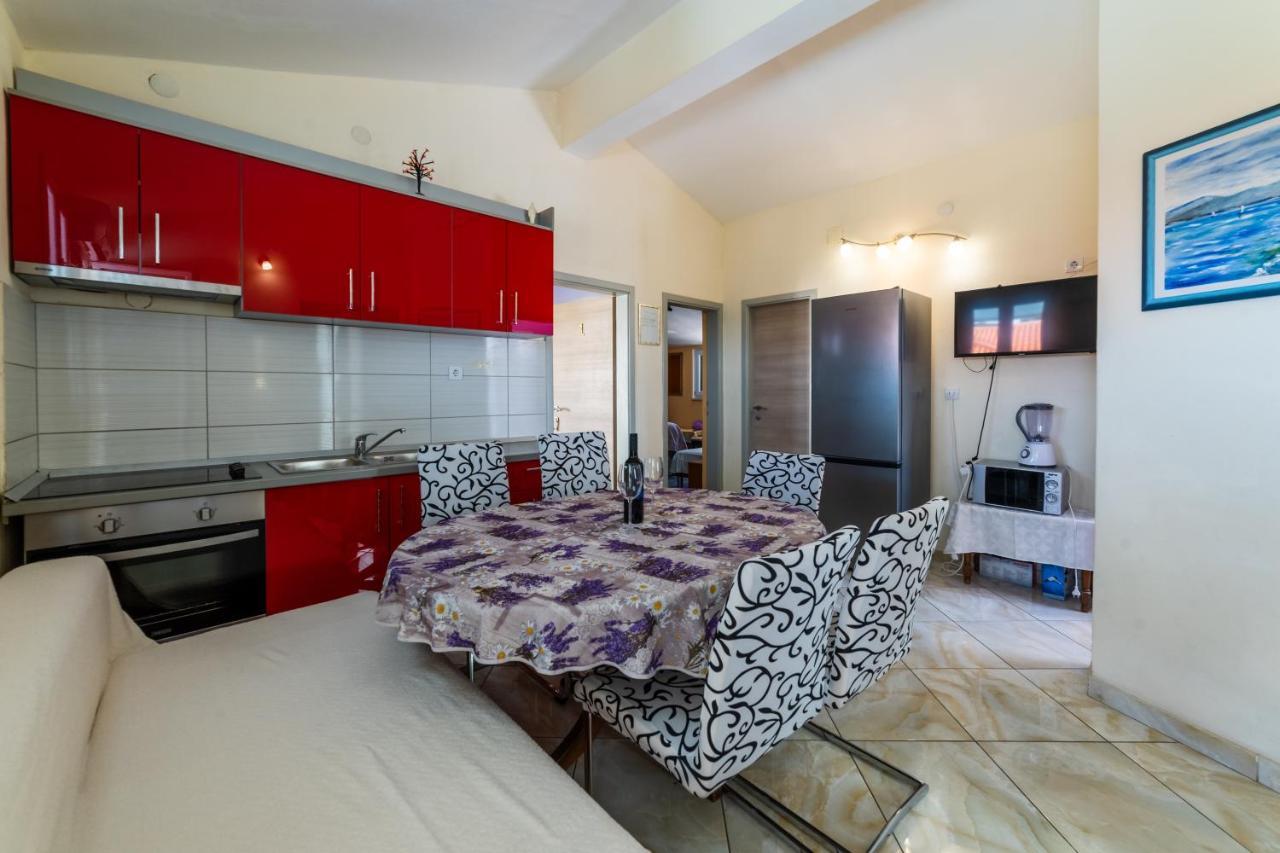 Apartments Ribarevic Makarska Bagian luar foto