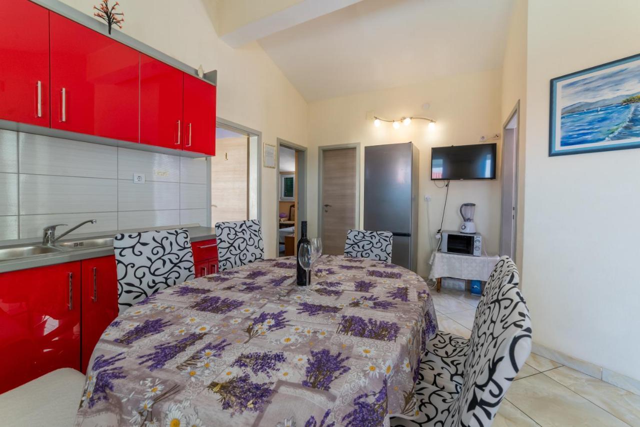 Apartments Ribarevic Makarska Bagian luar foto