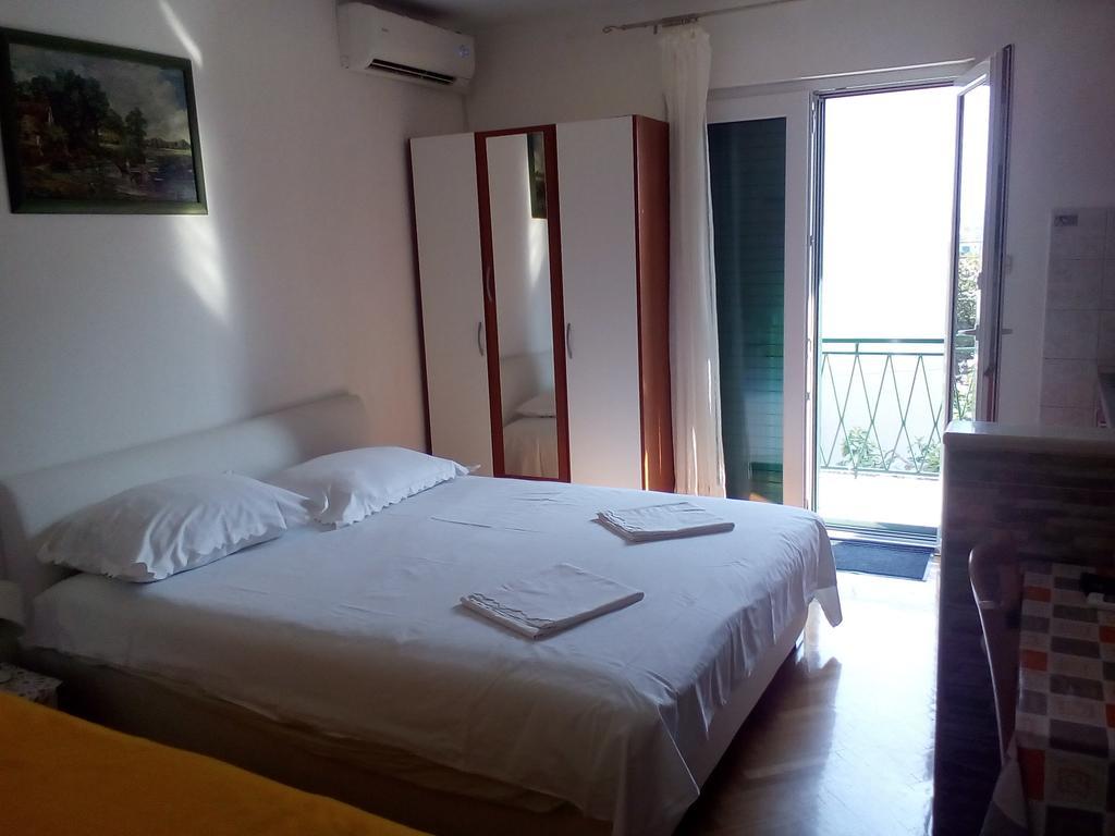 Apartments Ribarevic Makarska Bagian luar foto
